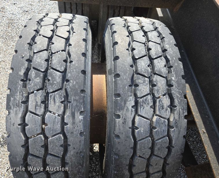 image for item DP6375 1993 Witzco Trailers Inc. RG-35 lowboy equipment trailer