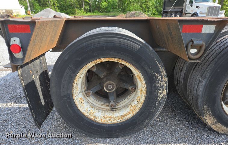 image for item DP6375 1993 Witzco Trailers Inc. RG-35 lowboy equipment trailer