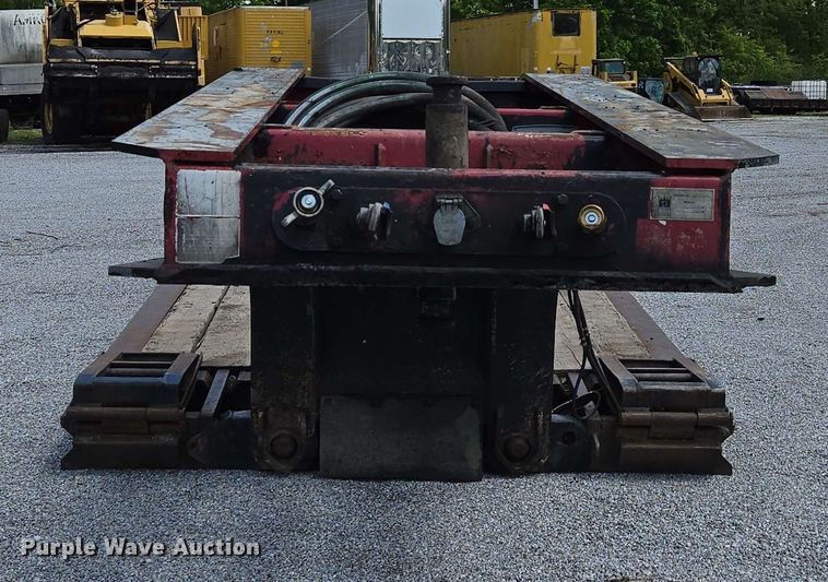 image for item DP6376 2002 Trail King TK110HDG lowboy equipment trailer