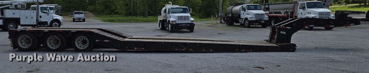 image for item DP6376 2002 Trail King TK110HDG lowboy equipment trailer