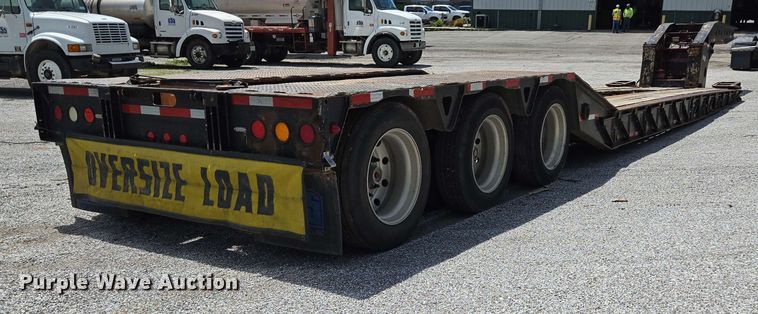 image for item DP6376 2002 Trail King TK110HDG lowboy equipment trailer