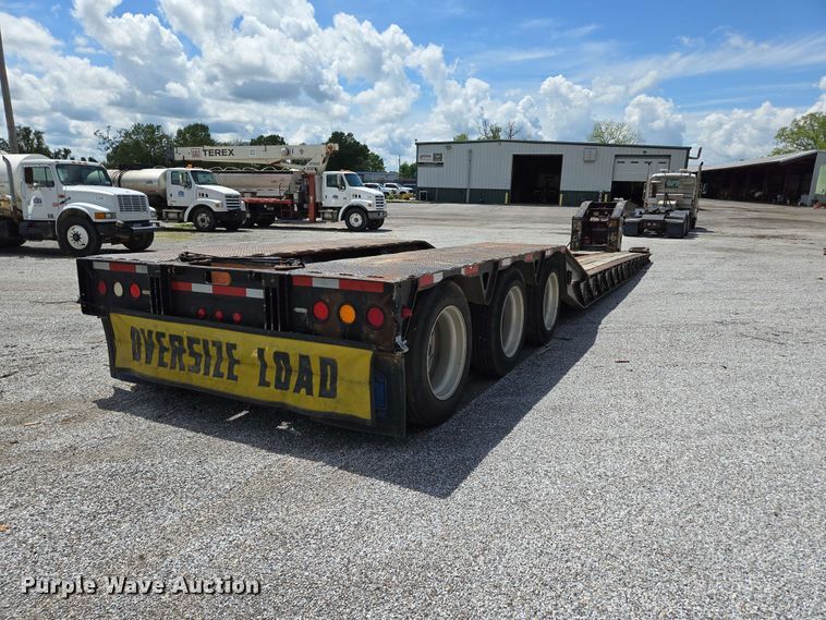 image for item DP6376 2002 Trail King TK110HDG lowboy equipment trailer