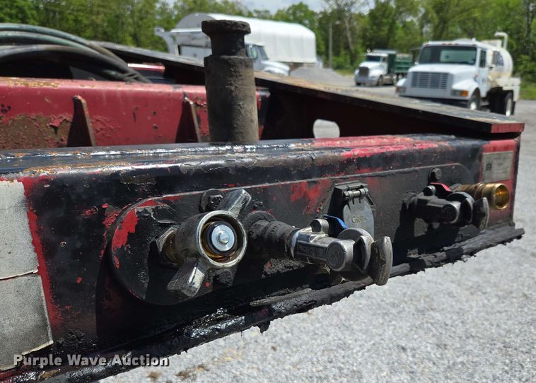 image for item DP6376 2002 Trail King TK110HDG lowboy equipment trailer