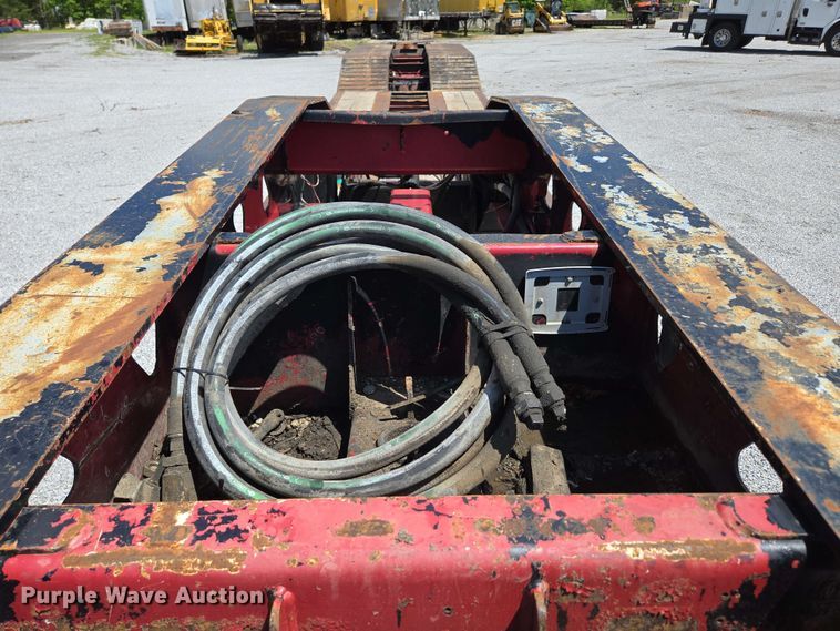 image for item DP6376 2002 Trail King TK110HDG lowboy equipment trailer