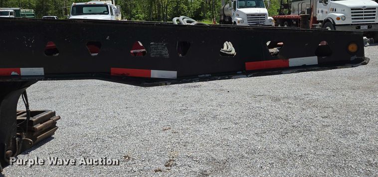 image for item DP6376 2002 Trail King TK110HDG lowboy equipment trailer