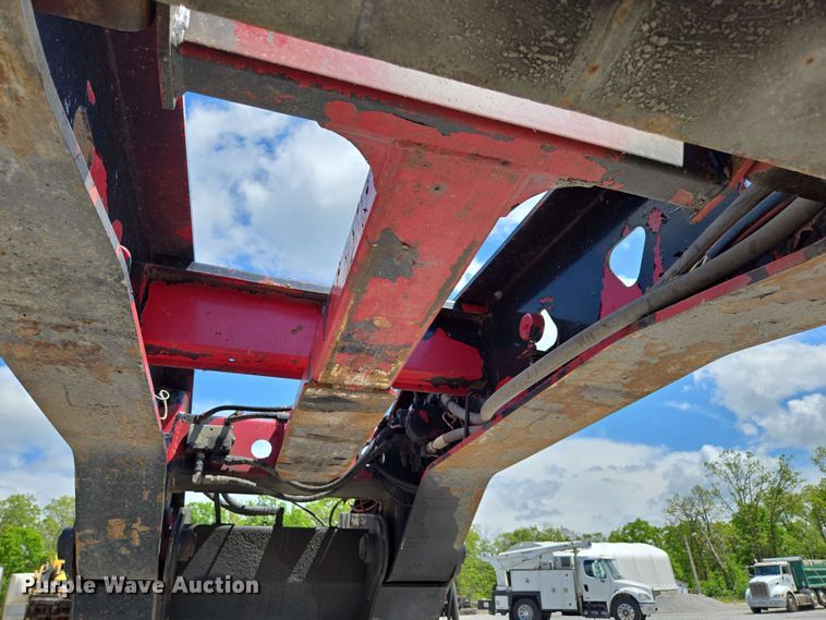 image for item DP6376 2002 Trail King TK110HDG lowboy equipment trailer