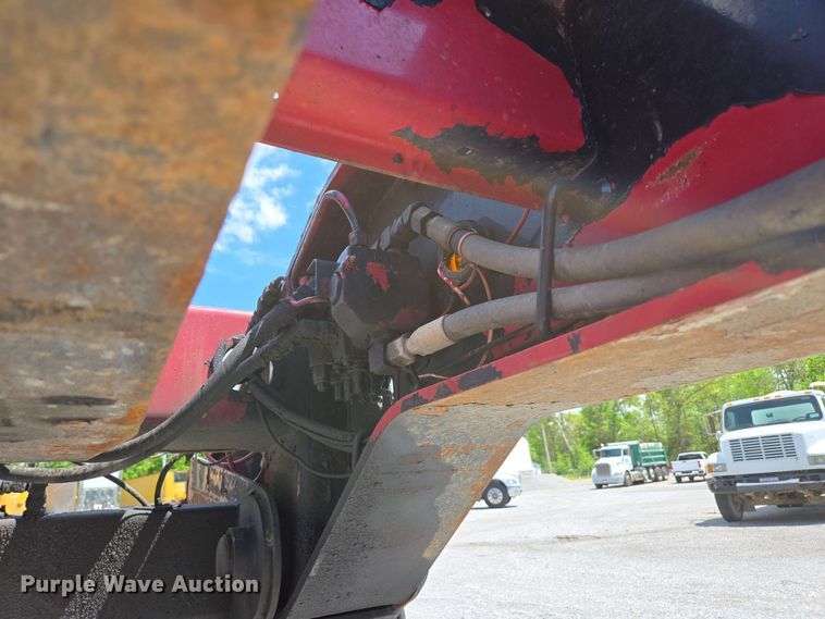 image for item DP6376 2002 Trail King TK110HDG lowboy equipment trailer