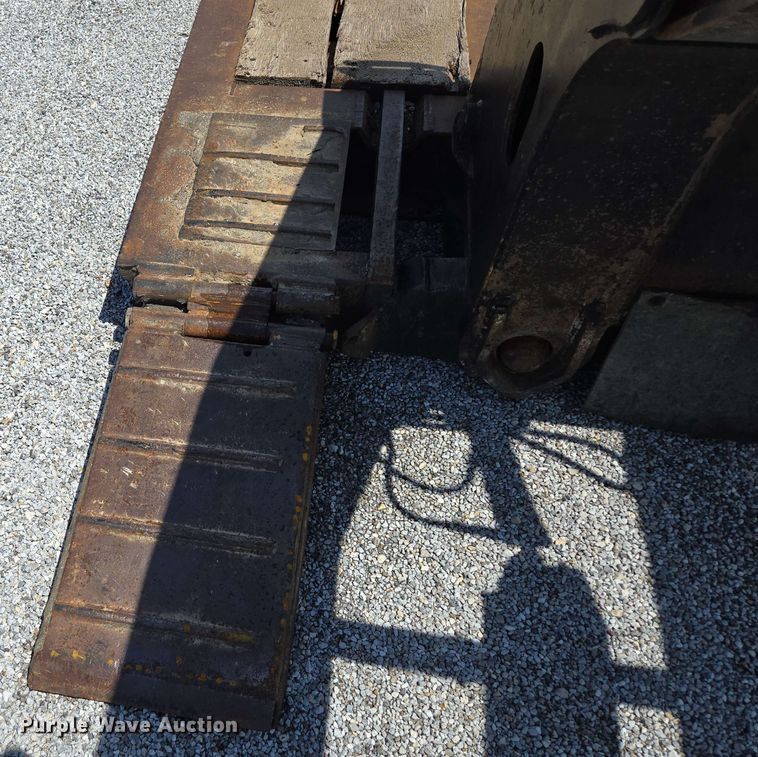 image for item DP6376 2002 Trail King TK110HDG lowboy equipment trailer