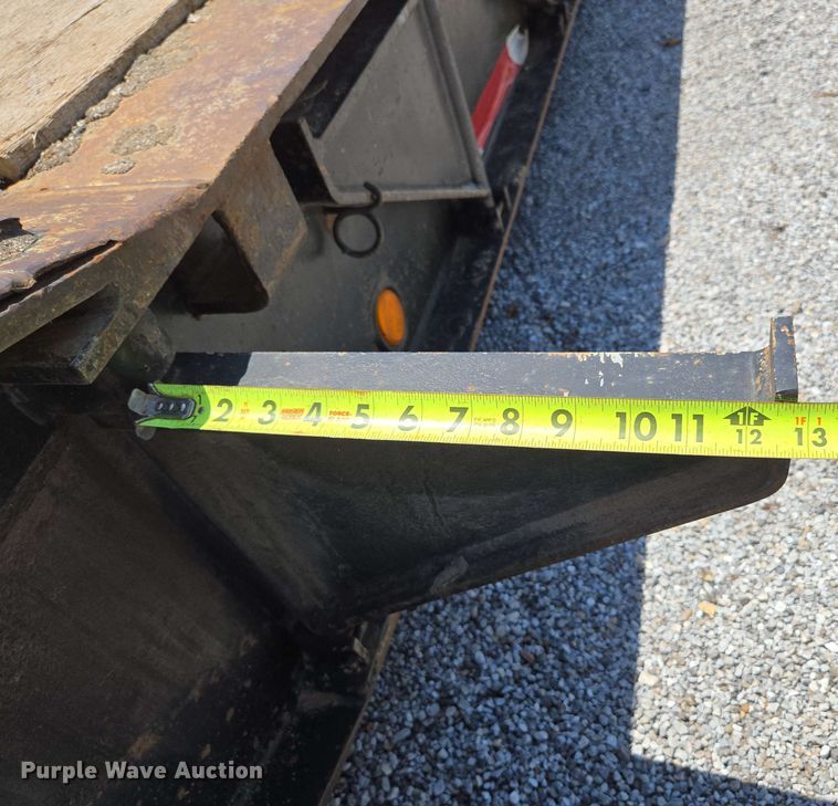 image for item DP6376 2002 Trail King TK110HDG lowboy equipment trailer