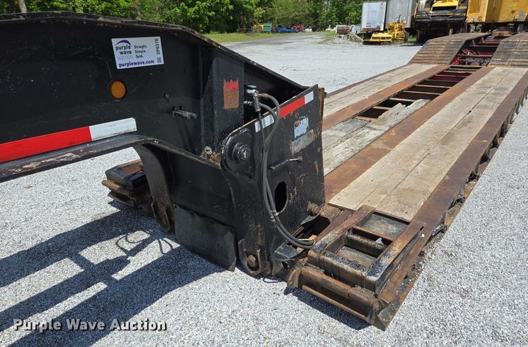 image for item DP6376 2002 Trail King TK110HDG lowboy equipment trailer