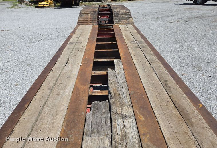 image for item DP6376 2002 Trail King TK110HDG lowboy equipment trailer