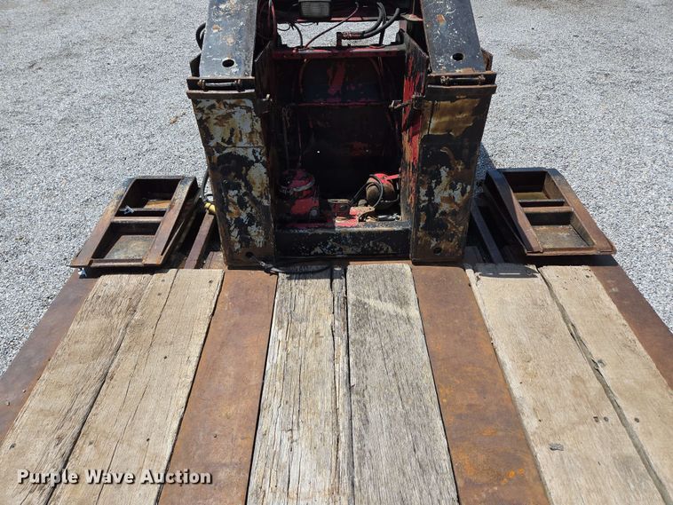 image for item DP6376 2002 Trail King TK110HDG lowboy equipment trailer