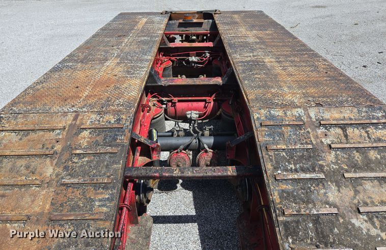 image for item DP6376 2002 Trail King TK110HDG lowboy equipment trailer