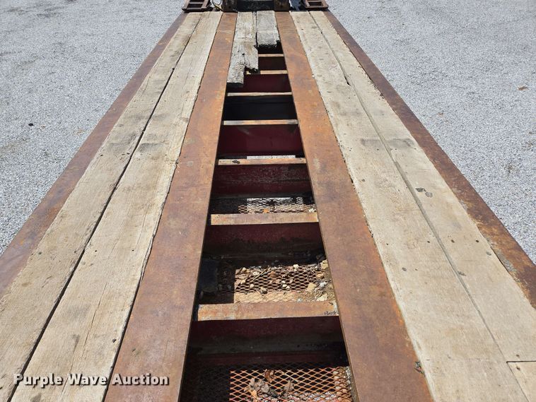 image for item DP6376 2002 Trail King TK110HDG lowboy equipment trailer