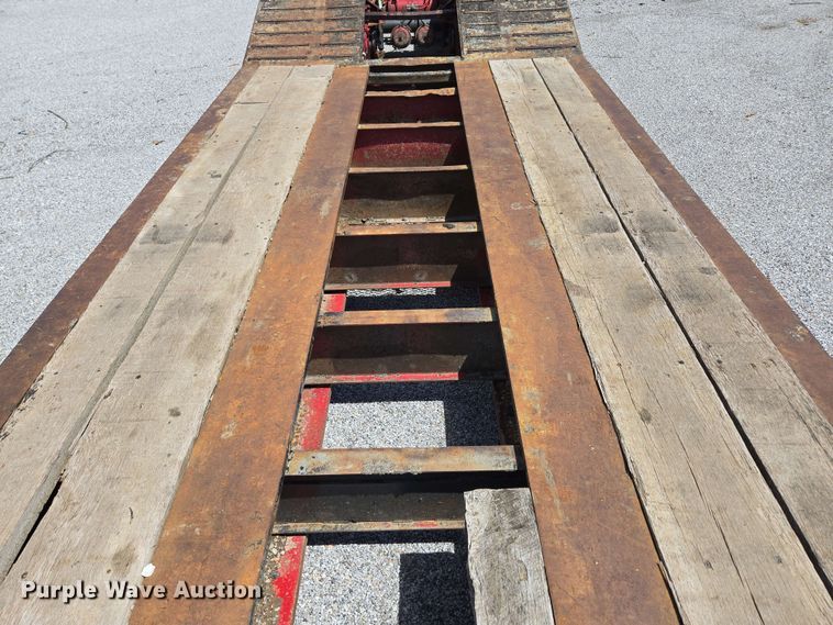 image for item DP6376 2002 Trail King TK110HDG lowboy equipment trailer