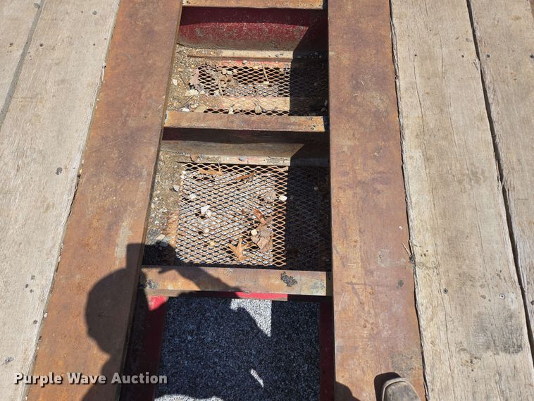 image for item DP6376 2002 Trail King TK110HDG lowboy equipment trailer