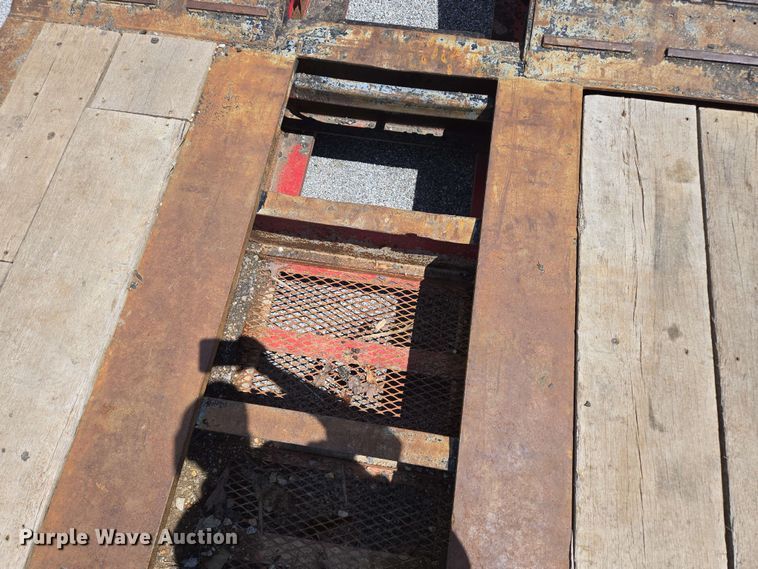 image for item DP6376 2002 Trail King TK110HDG lowboy equipment trailer