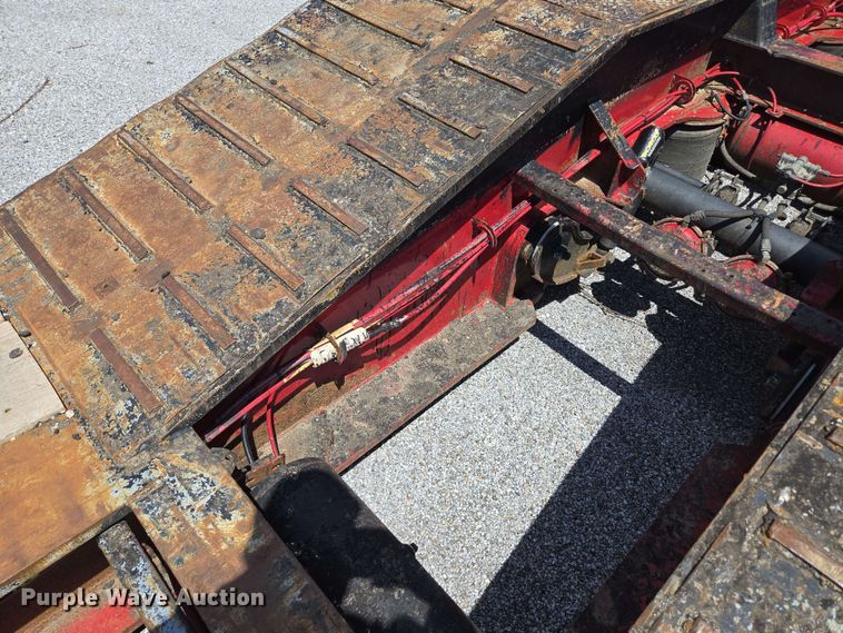 image for item DP6376 2002 Trail King TK110HDG lowboy equipment trailer