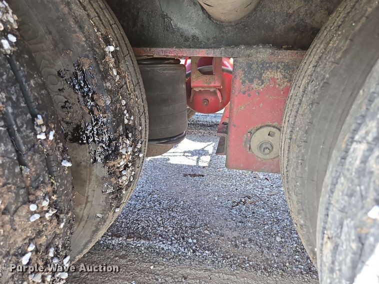 image for item DP6376 2002 Trail King TK110HDG lowboy equipment trailer