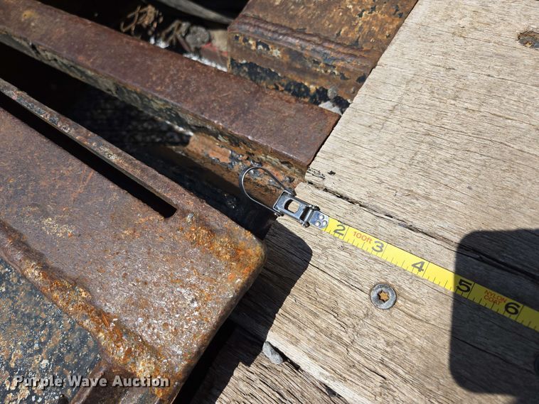 image for item DP6376 2002 Trail King TK110HDG lowboy equipment trailer