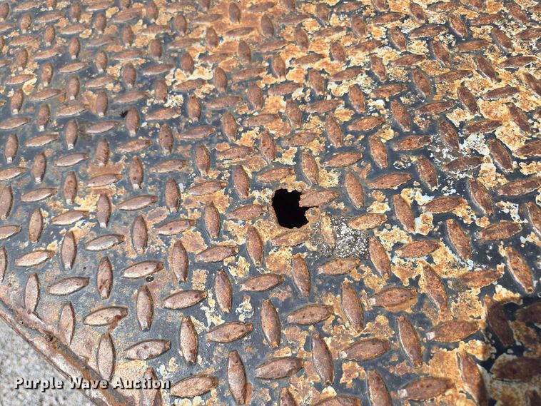 image for item DP6376 2002 Trail King TK110HDG lowboy equipment trailer