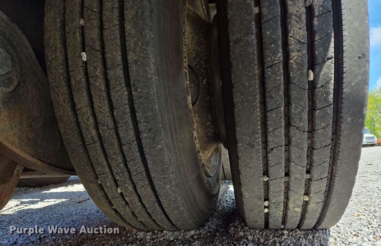 image for item DP6376 2002 Trail King TK110HDG lowboy equipment trailer