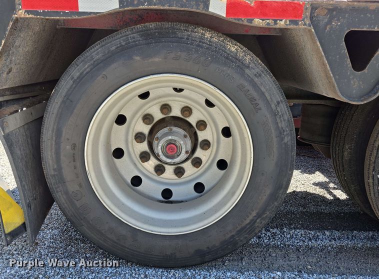 image for item DP6376 2002 Trail King TK110HDG lowboy equipment trailer