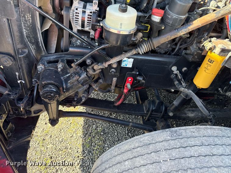 image for item DS4317 2016 Peterbilt 579 semi truck