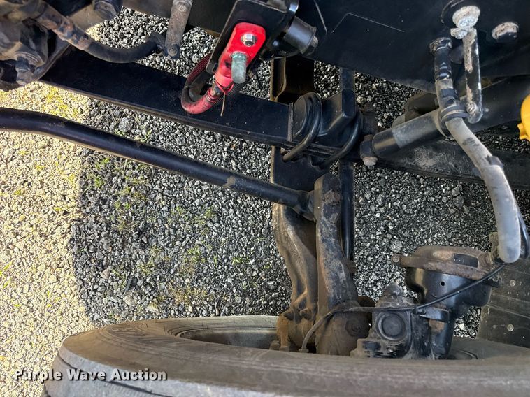 image for item DS4317 2016 Peterbilt 579 semi truck