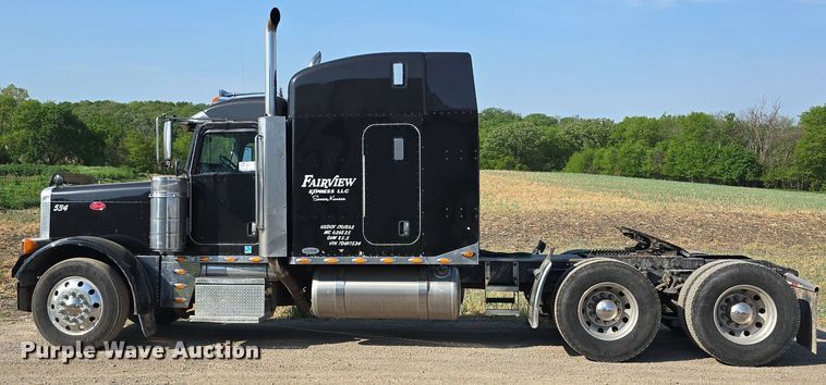 image for item DT6839 2007 Peterbilt 379 semi truck