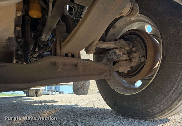 image for item DT6839 2007 Peterbilt 379 semi truck