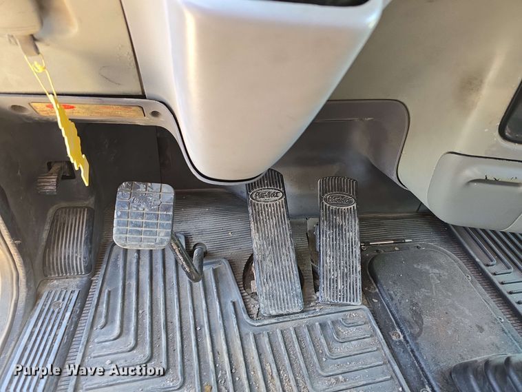 image for item DT6839 2007 Peterbilt 379 semi truck