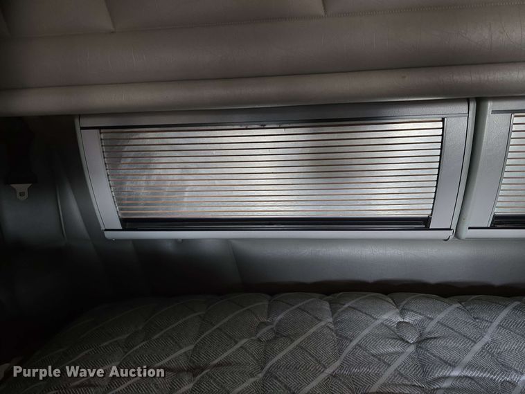 image for item DT6839 2007 Peterbilt 379 semi truck