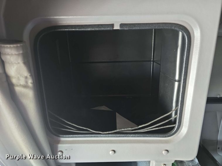 image for item DT6839 2007 Peterbilt 379 semi truck