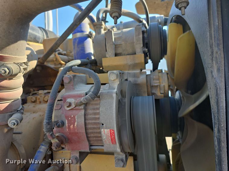 image for item DT6839 2007 Peterbilt 379 semi truck