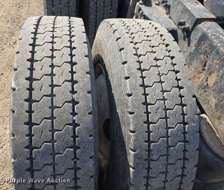 image for item DT6839 2007 Peterbilt 379 semi truck