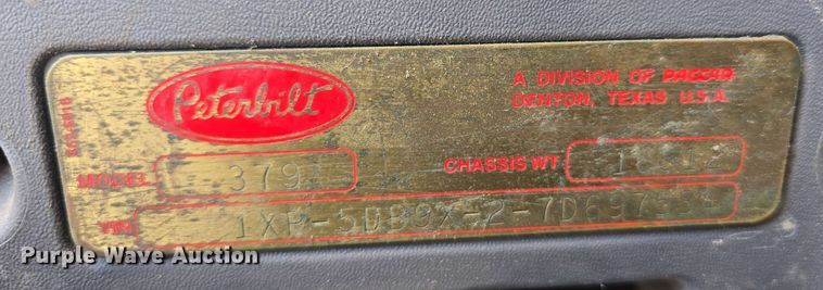 image for item DT6839 2007 Peterbilt 379 semi truck