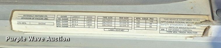 image for item DT6839 2007 Peterbilt 379 semi truck
