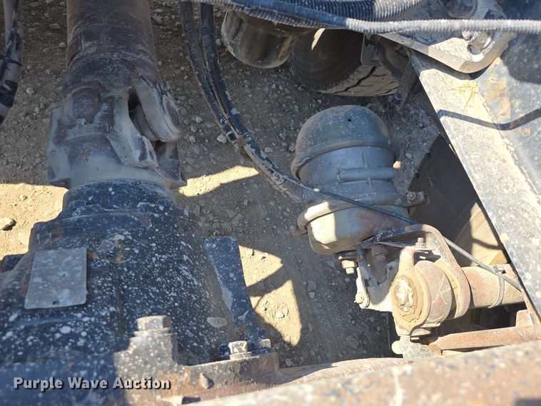 image for item DT6840 2012 Kenworth W900 semi truck