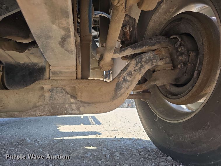 image for item DT6840 2012 Kenworth W900 semi truck