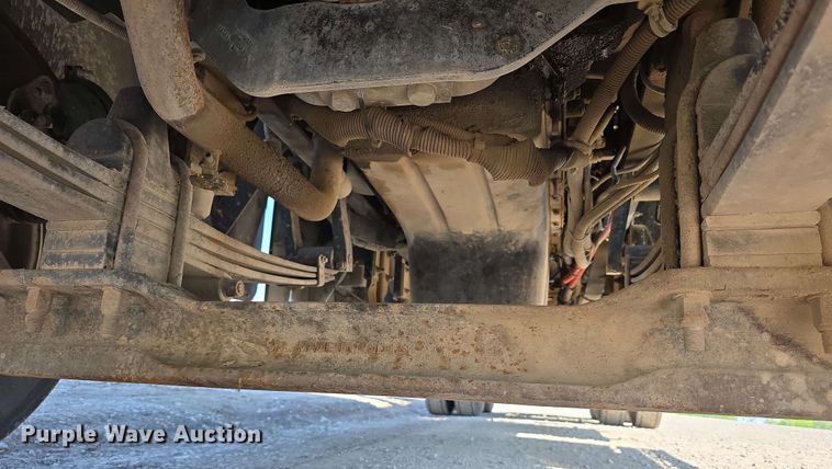 image for item DT6840 2012 Kenworth W900 semi truck