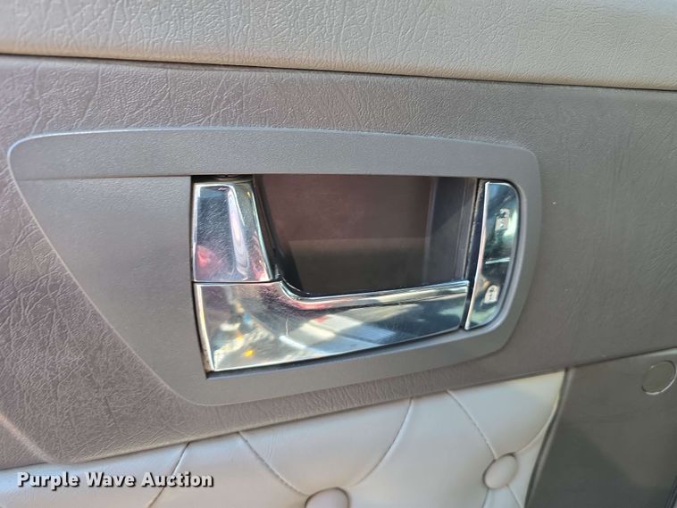 image for item DT6840 2012 Kenworth W900 semi truck