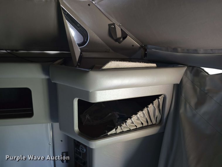 image for item DT6840 2012 Kenworth W900 semi truck