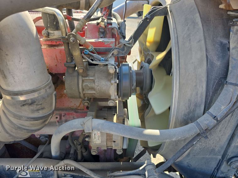 image for item DT6840 2012 Kenworth W900 semi truck