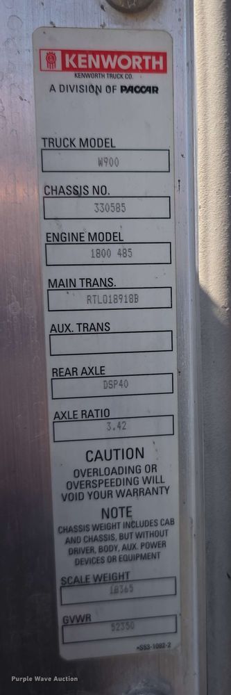 image for item DT6840 2012 Kenworth W900 semi truck