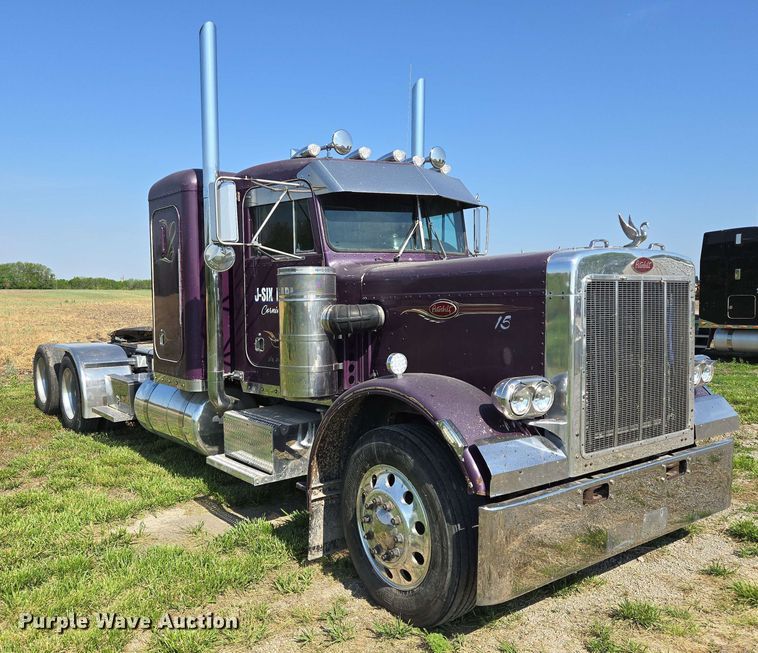 image for item DT6841 1985 Peterbilt 359 semi truck