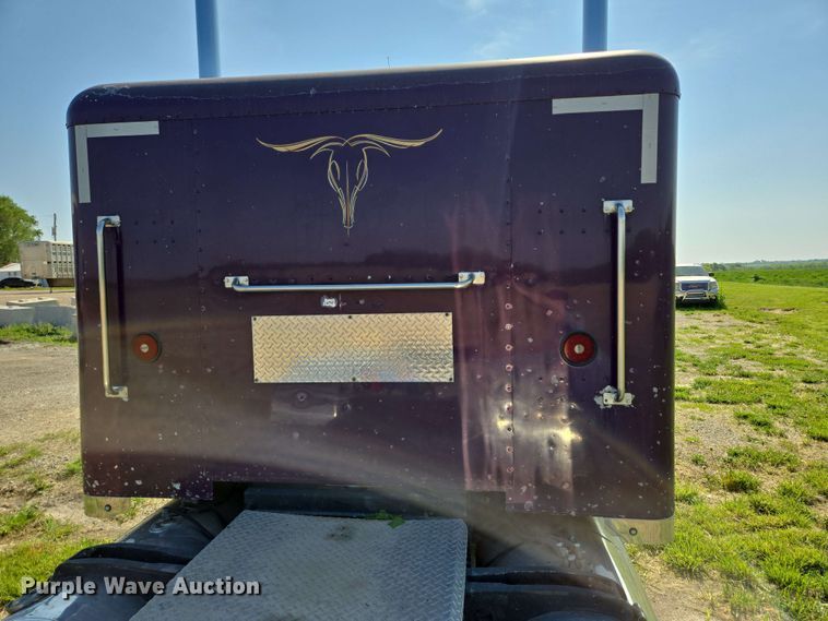 image for item DT6841 1985 Peterbilt 359 semi truck