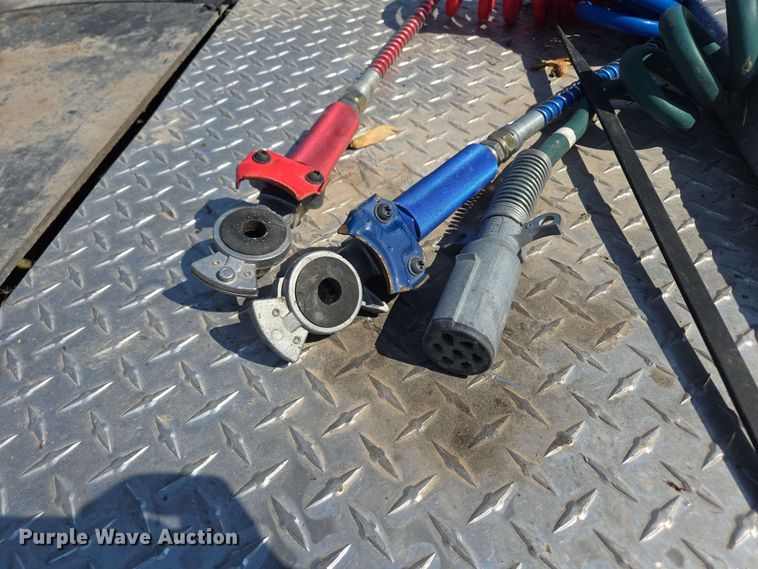 image for item DT6841 1985 Peterbilt 359 semi truck