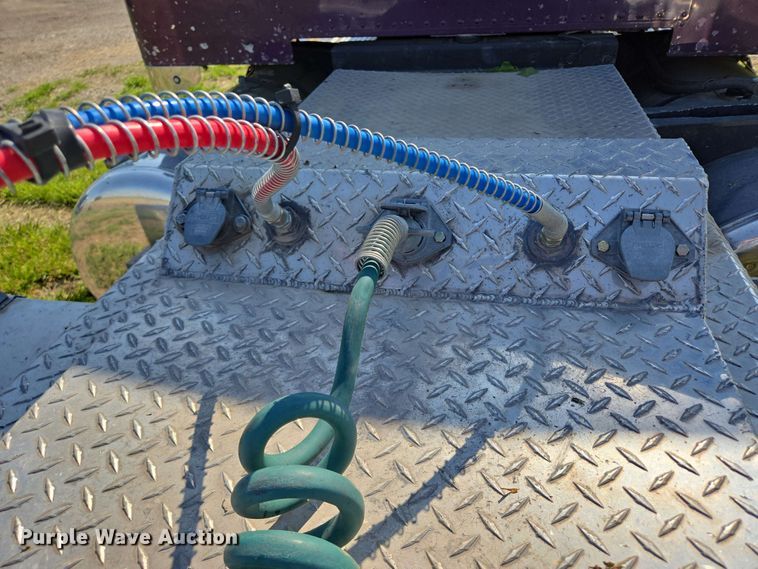 image for item DT6841 1985 Peterbilt 359 semi truck