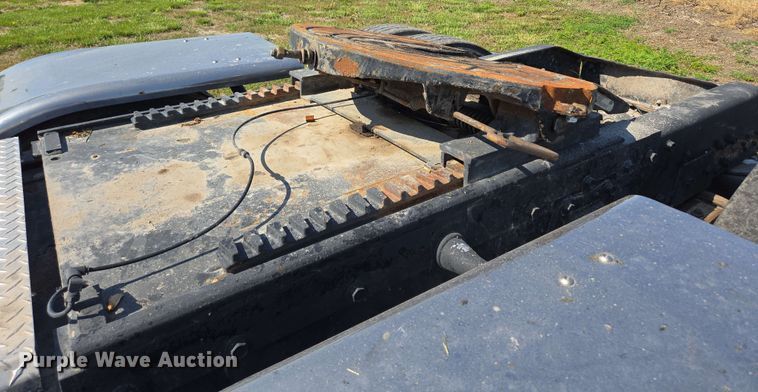 image for item DT6841 1985 Peterbilt 359 semi truck